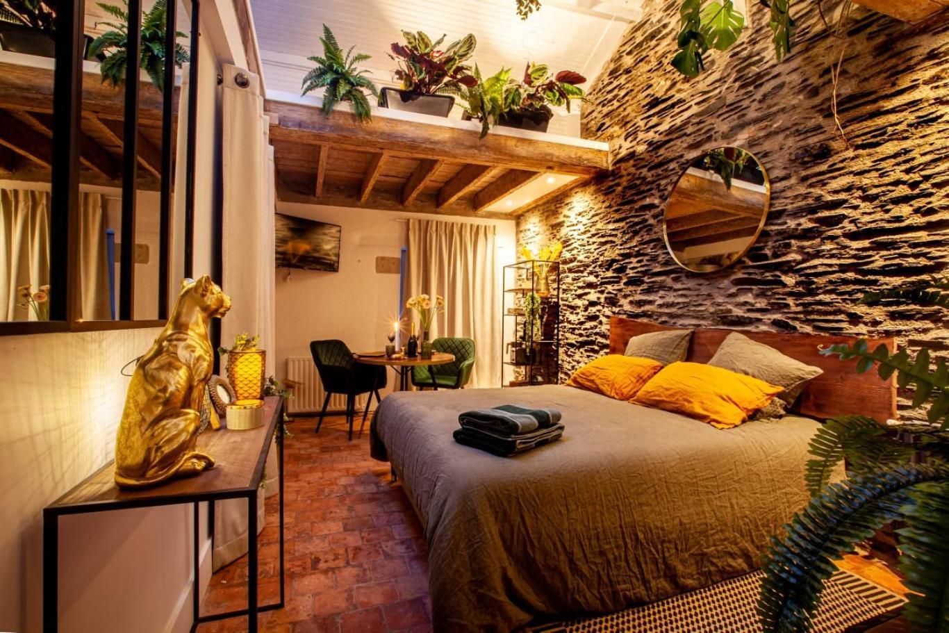Love Room Boheme Les Petits Plaisirs Angers Exteriör bild
