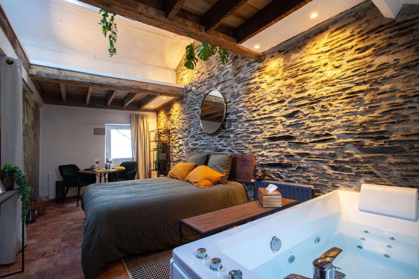 Love Room Boheme Les Petits Plaisirs Angers Exteriör bild